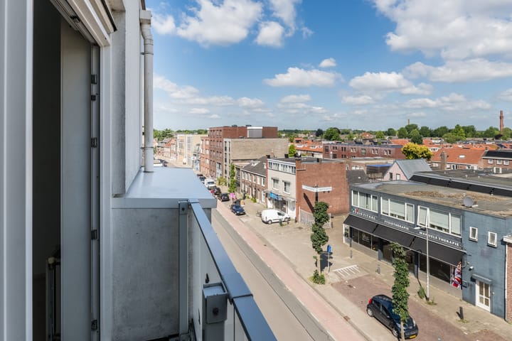 Foto 4 van Veldhovenring 64-15