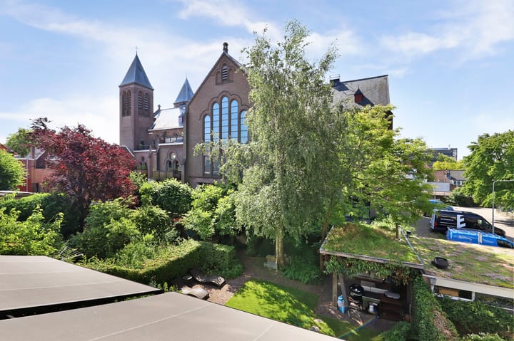 Foto 32 van Sloetstraat 131