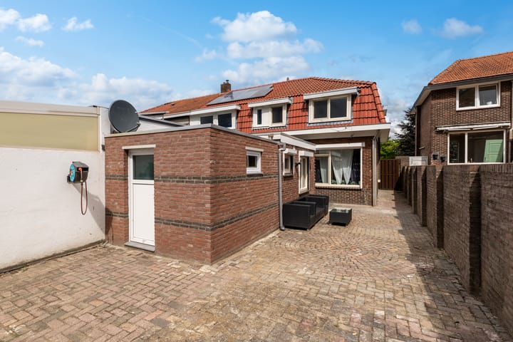 Foto 16 van Spechtstraat 4