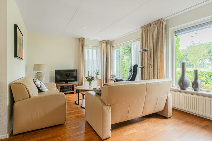 Photo 2 of Dotterbloem 7