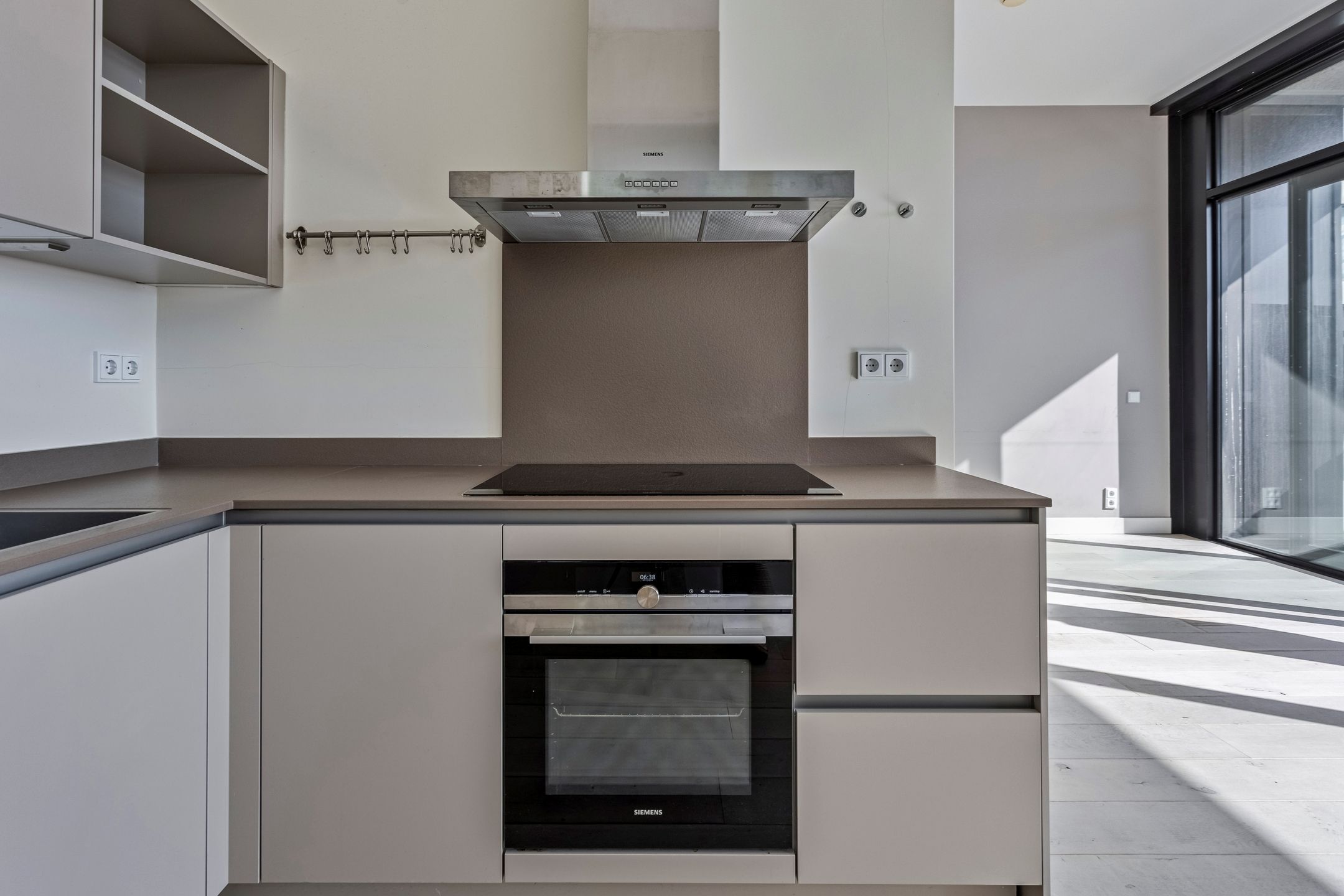 Foto 12 van Anna van Buerenplein 65