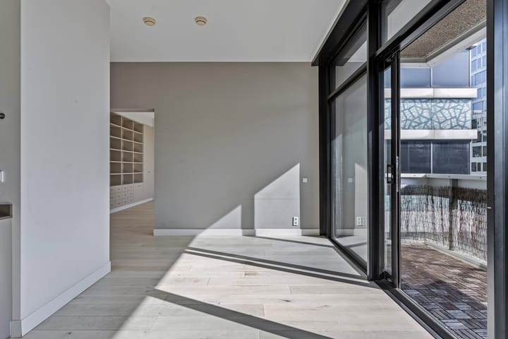 Foto 16 van Anna van Buerenplein 65