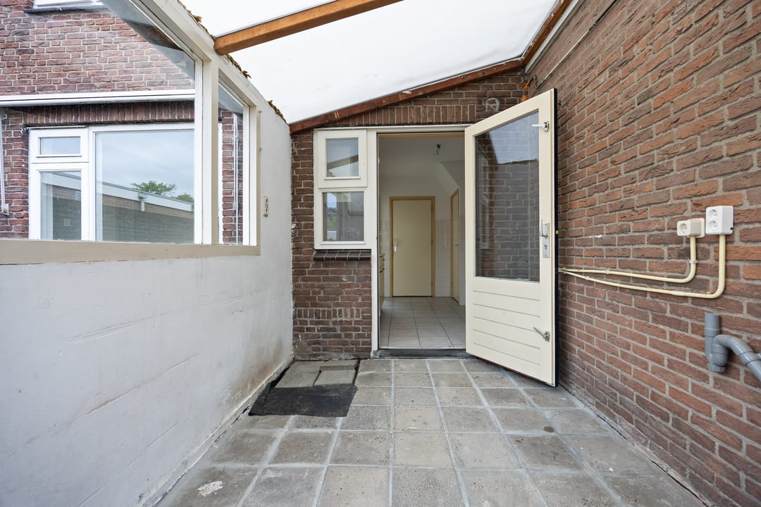 Foto 13 van August Sniedersstraat 6