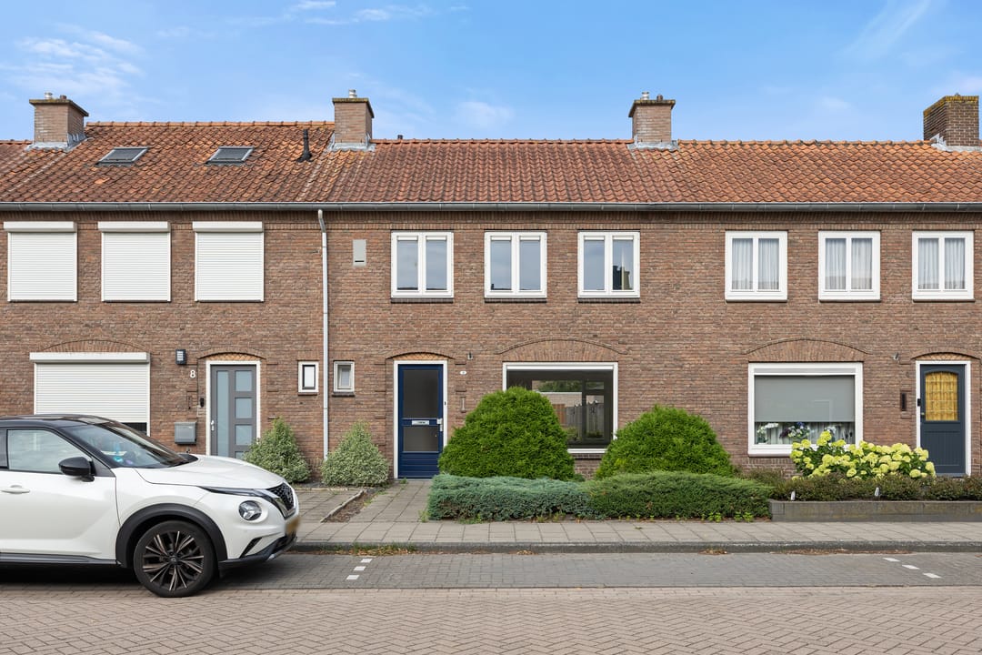 Foto 1 van August Sniedersstraat 6