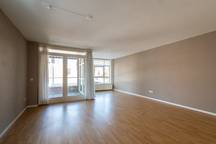 Foto 4 van Grotestraat 57-01