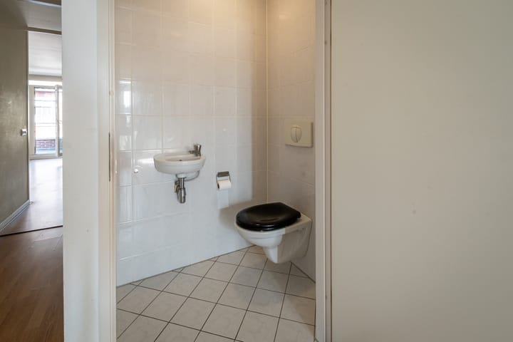 Photo 10 of Grotestraat 57-01