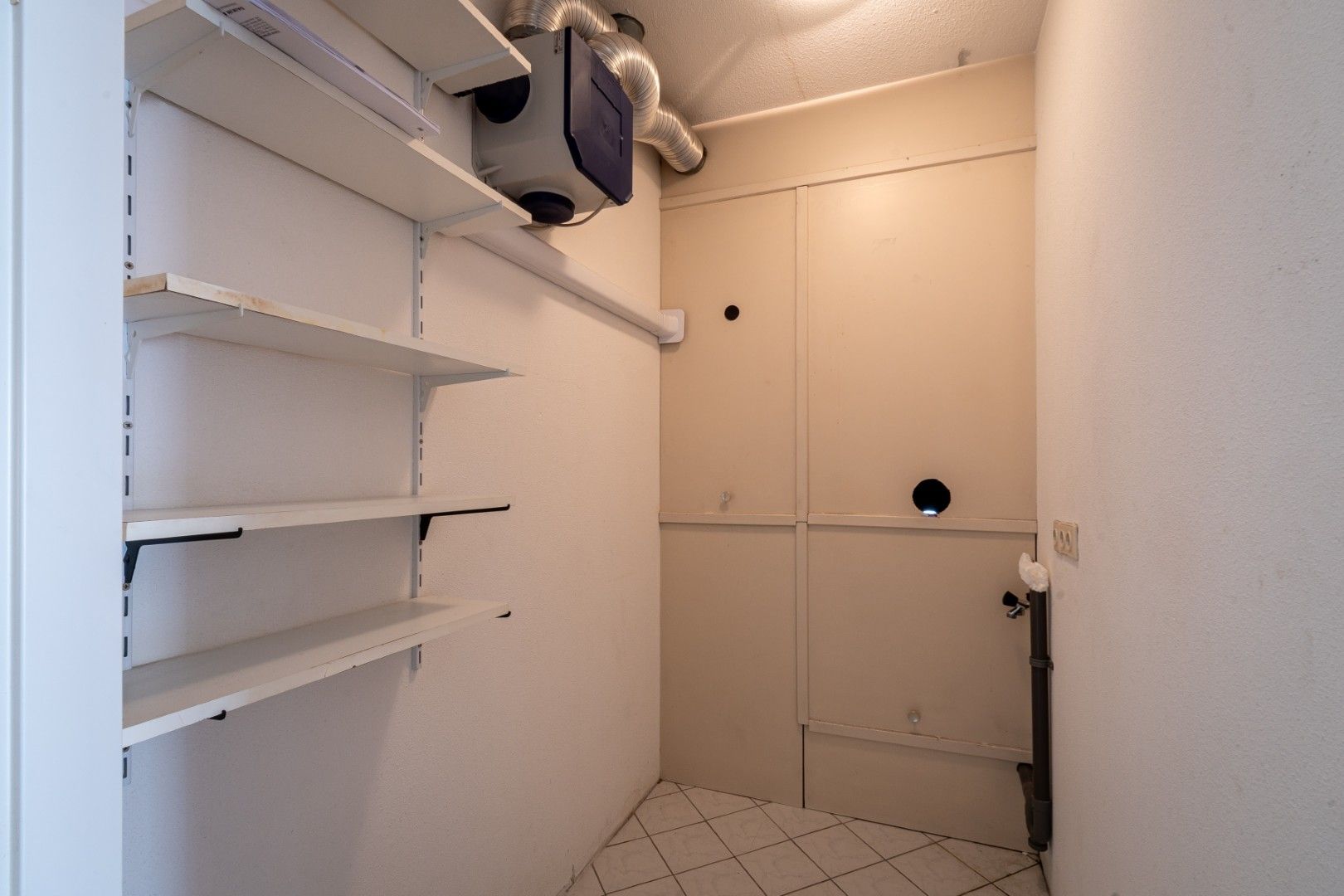 Photo 12 of Grotestraat 57-01