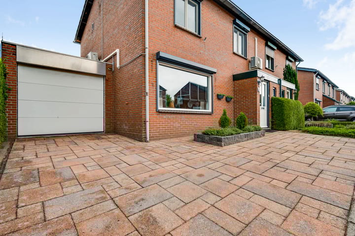 Foto 32 van Oeverzicht 22