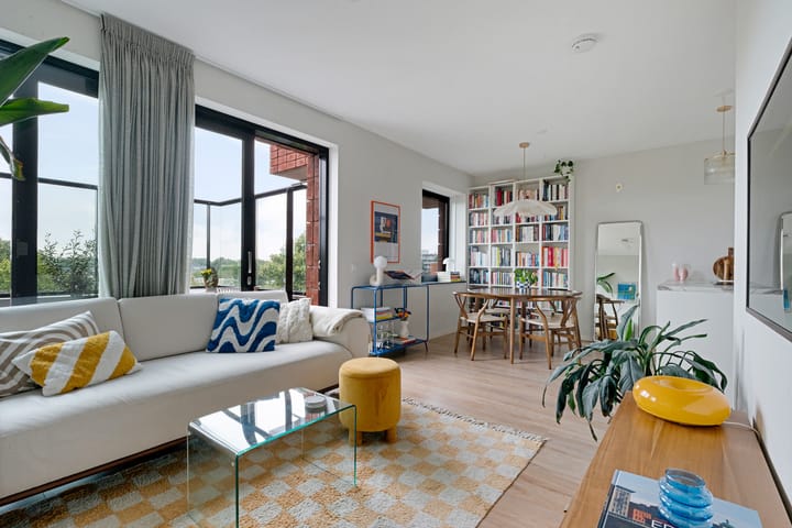 Photo 2 of Van Esveldstraat 31-35