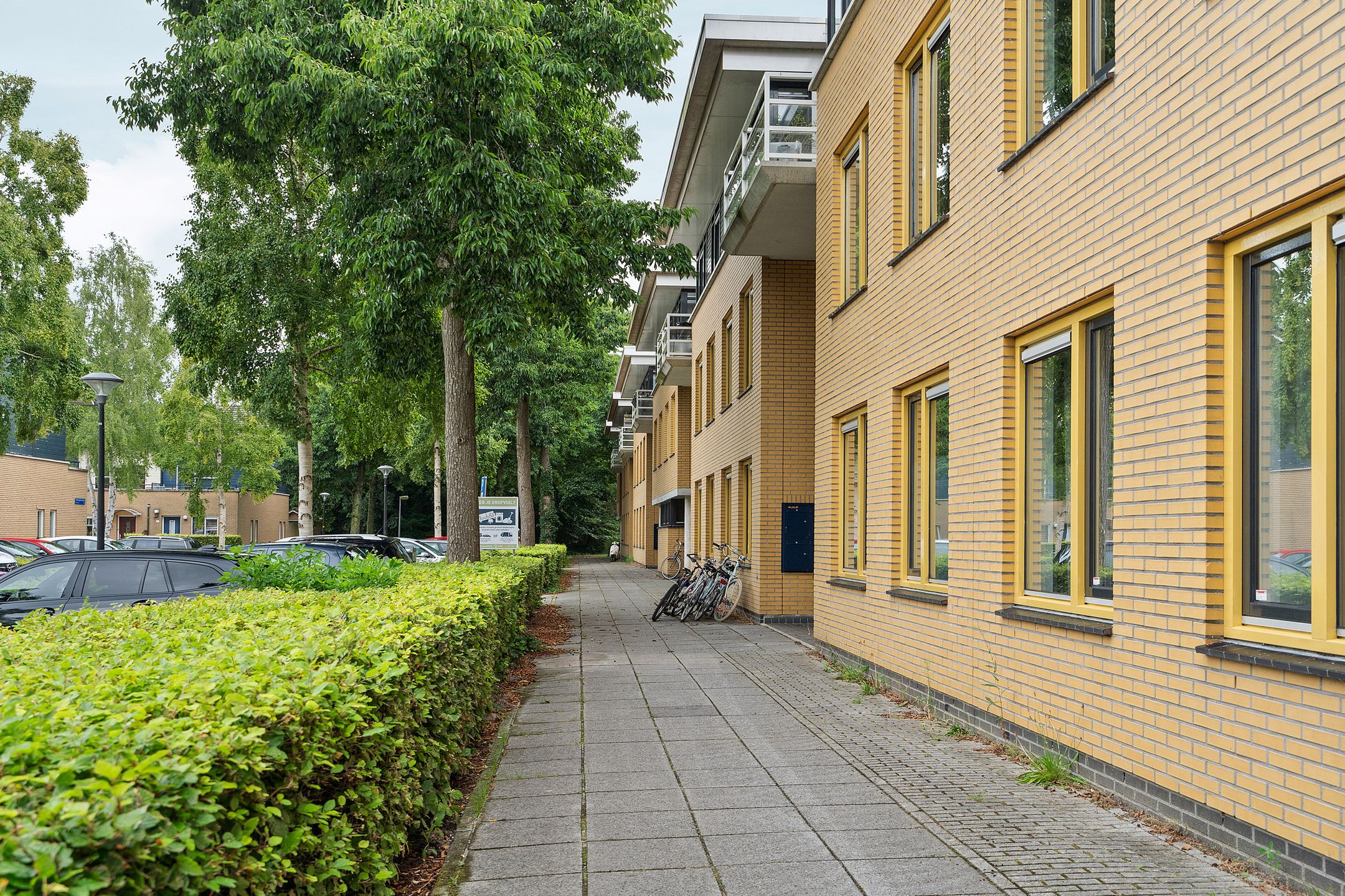 Photo 3 of Voorjaarstraat 30
