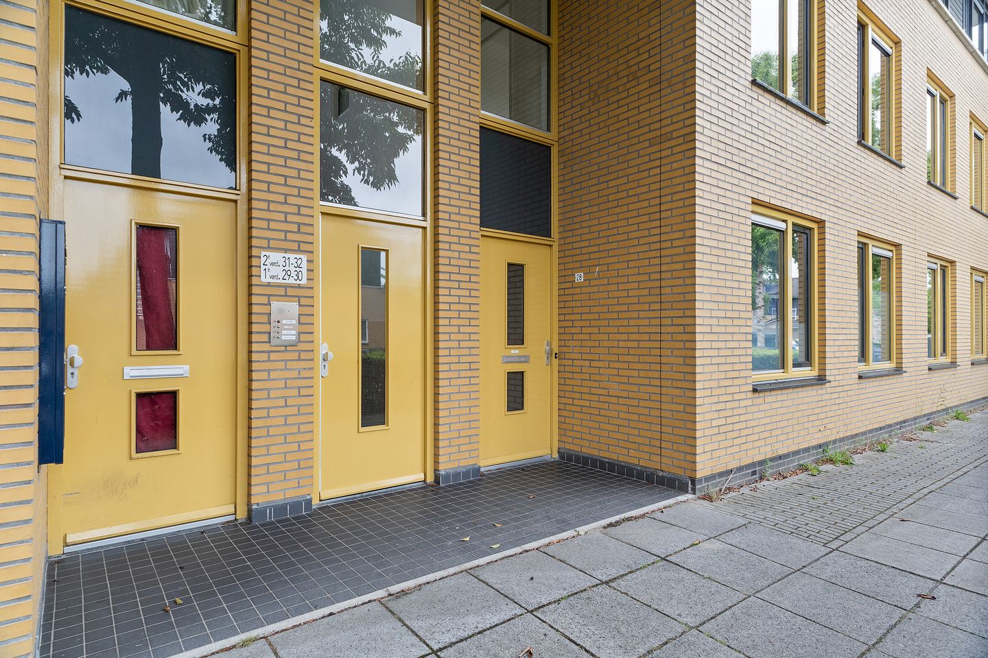 Photo 4 of Voorjaarstraat 30