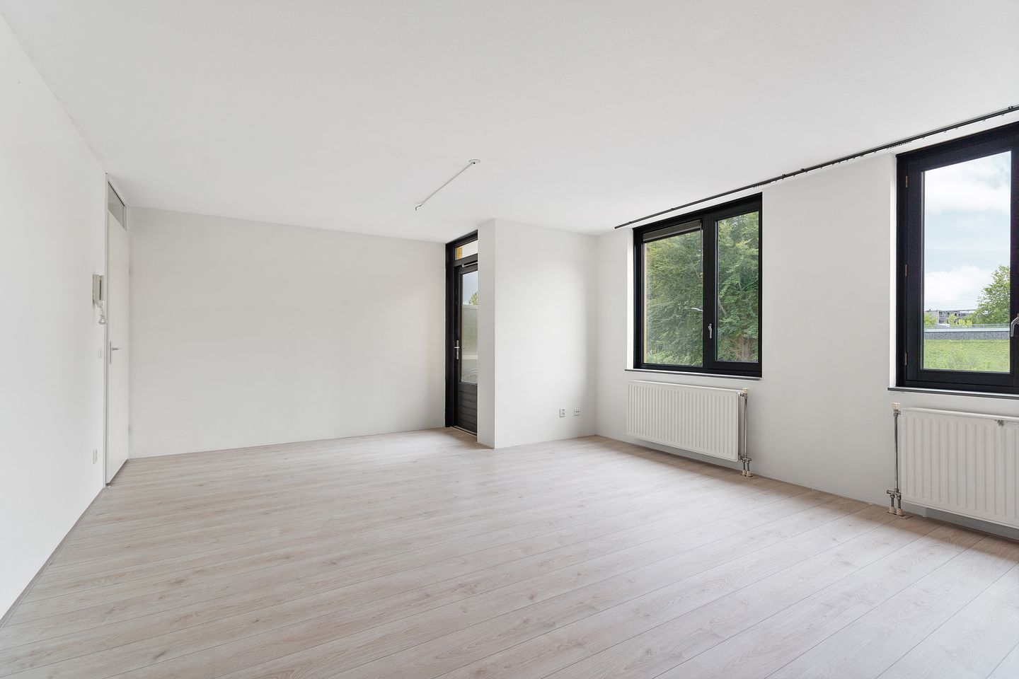 Photo 10 of Voorjaarstraat 30