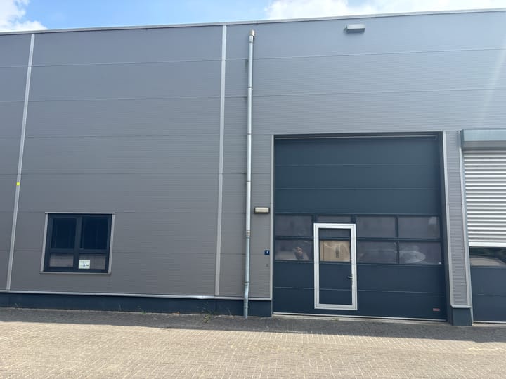 Exa 14, Zevenaar
