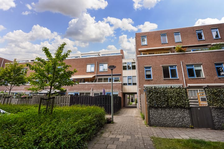 Foto 38 van Robert Schumanring 233