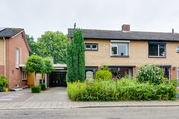 Photo 2 of Wittejufferstraat 19