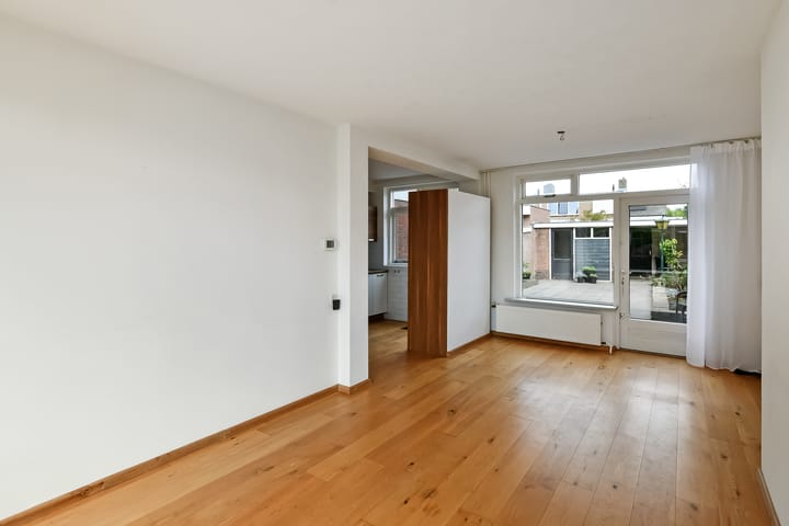 Foto 5 van Van der Duyn van Maasdamstraat 24