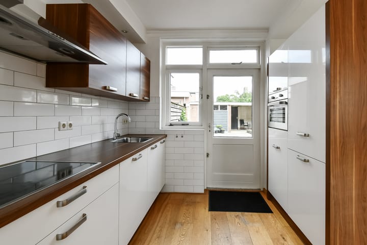 Foto 9 van Van der Duyn van Maasdamstraat 24