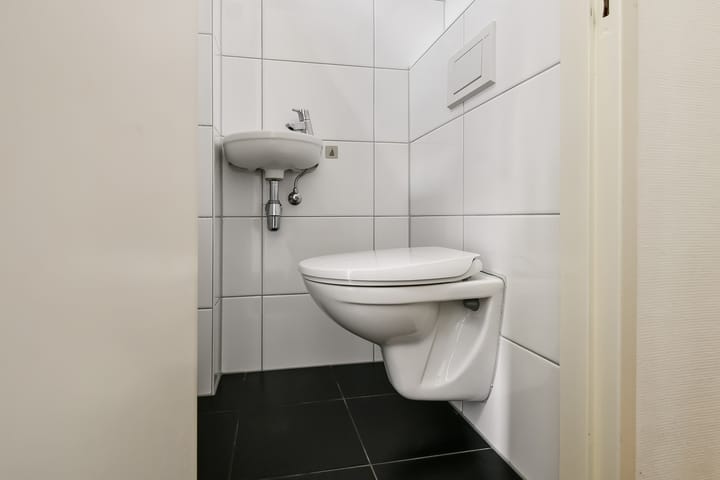 Foto 11 van Van der Duyn van Maasdamstraat 24