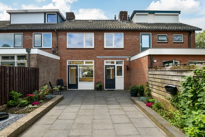 Foto 28 van Van der Duyn van Maasdamstraat 24