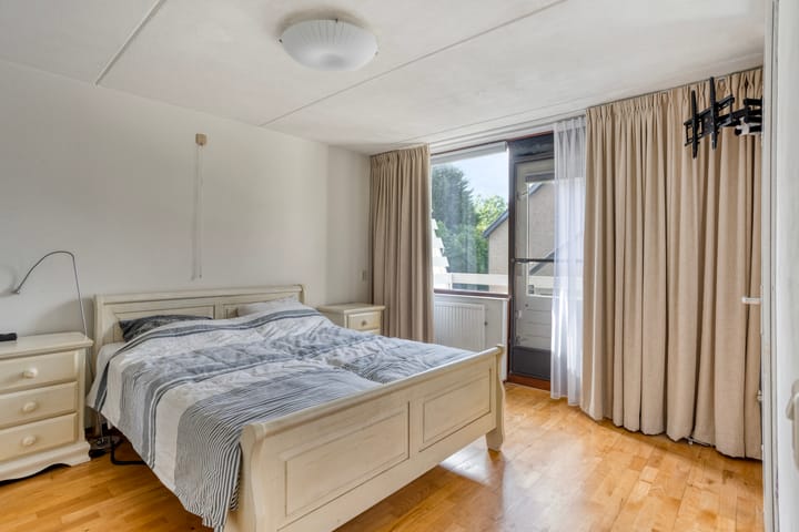 Foto 15 van van Houdringelaan 18