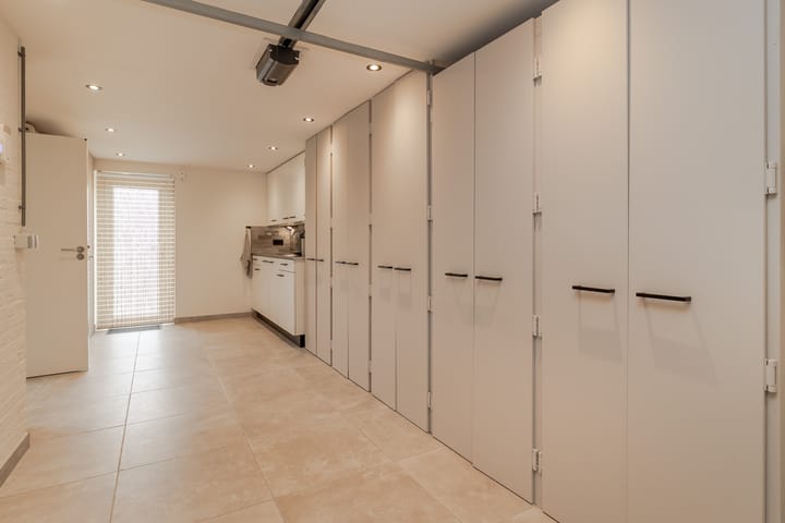 Photo 33 of Peutzstraat 31