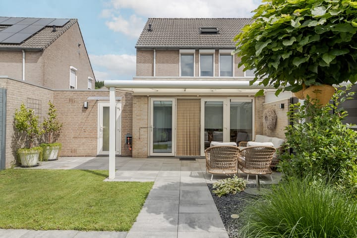 Photo 43 of Peutzstraat 31