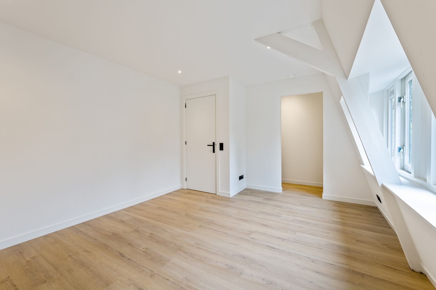 Foto 19 van Huygensstraat 54