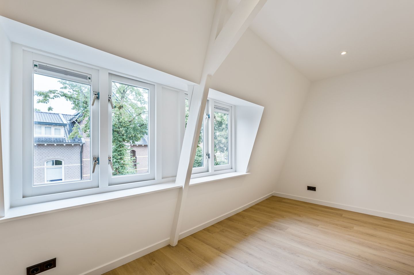 Foto 20 van Huygensstraat 54