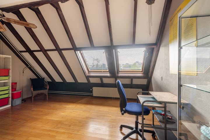 Photo 36 of Botter 25