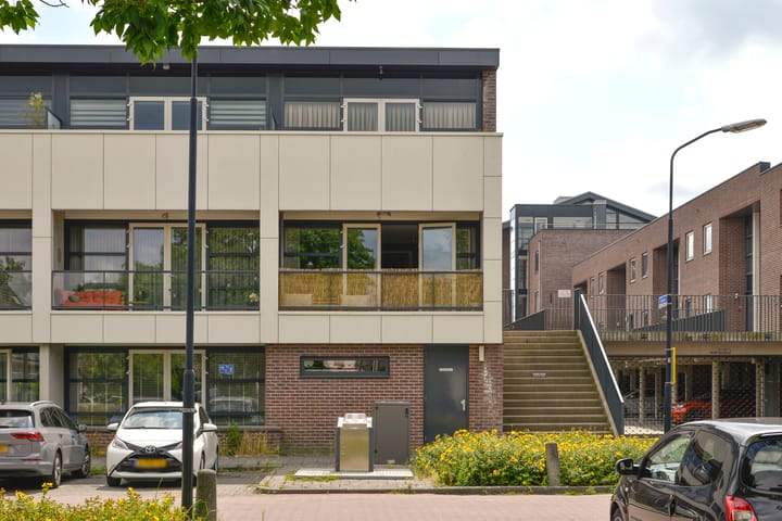 Photo 2 of Zwaluw 119