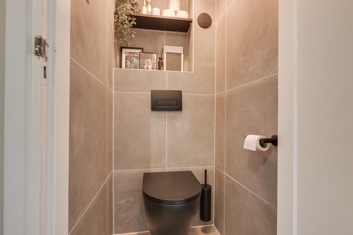 Foto 8 van Peter van Anrooystraat 25