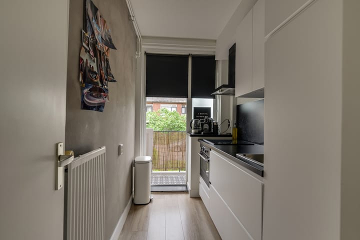 Foto 15 van Peter van Anrooystraat 25