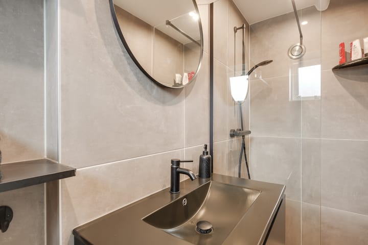 Foto 32 van Peter van Anrooystraat 25