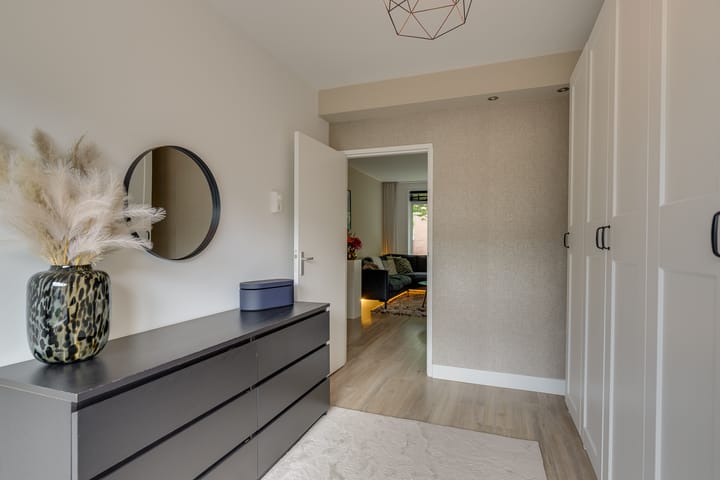 Foto 36 van Peter van Anrooystraat 25