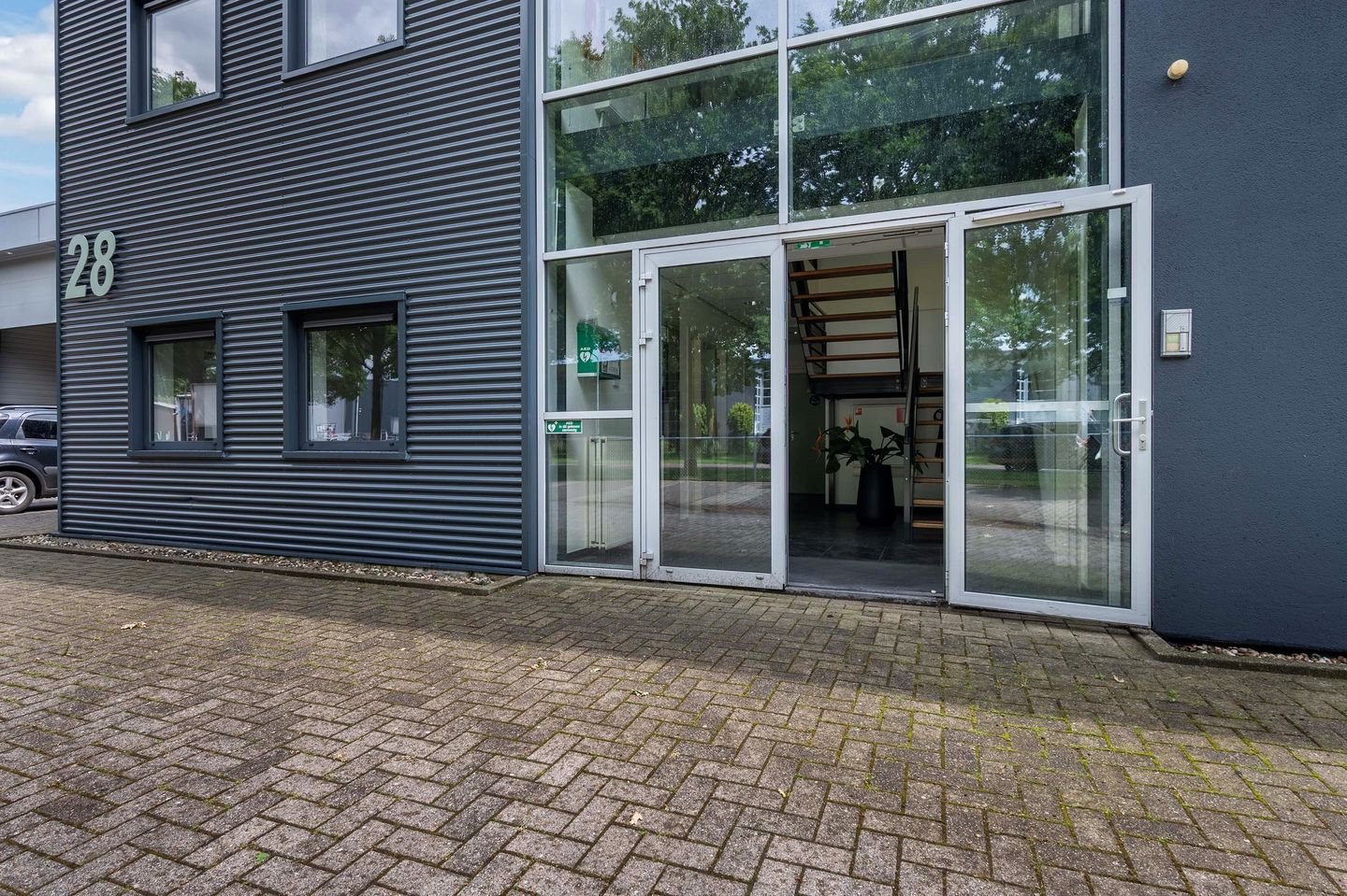 Bekijk foto 2 van Koppelstraat 28