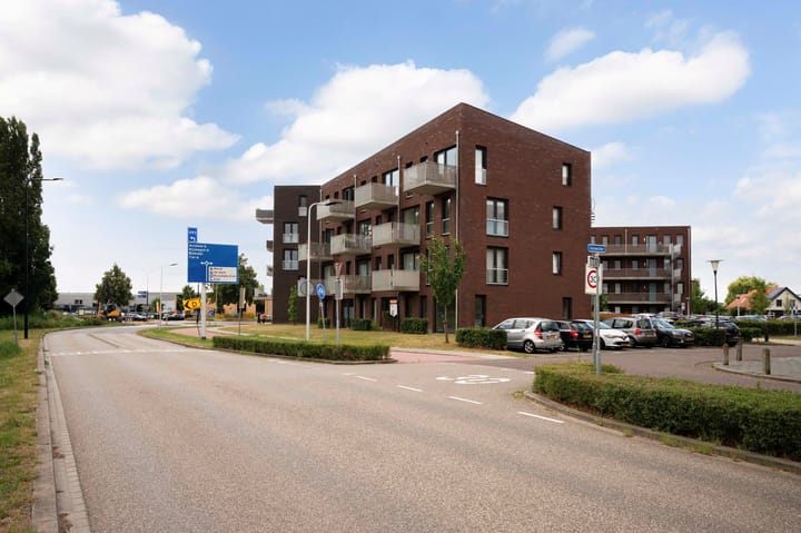 Foto 2 van Rentambt 14