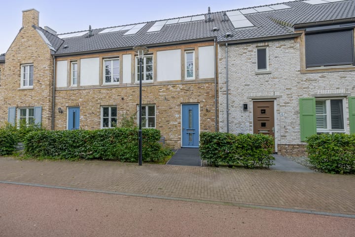 Photo 1 of Dotterbloempad 6