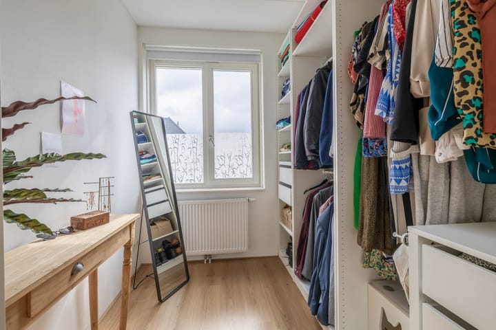 Photo 17 of Dotterbloempad 6