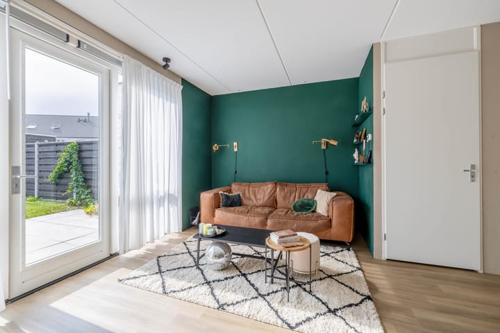 Photo 7 of Dotterbloempad 6