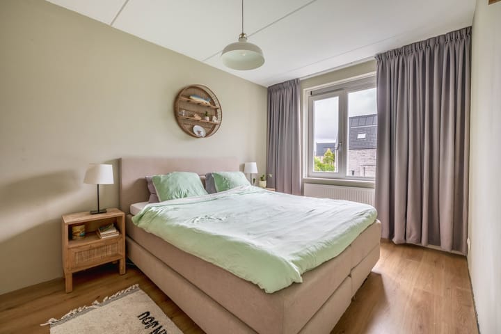 Photo 14 of Dotterbloempad 6