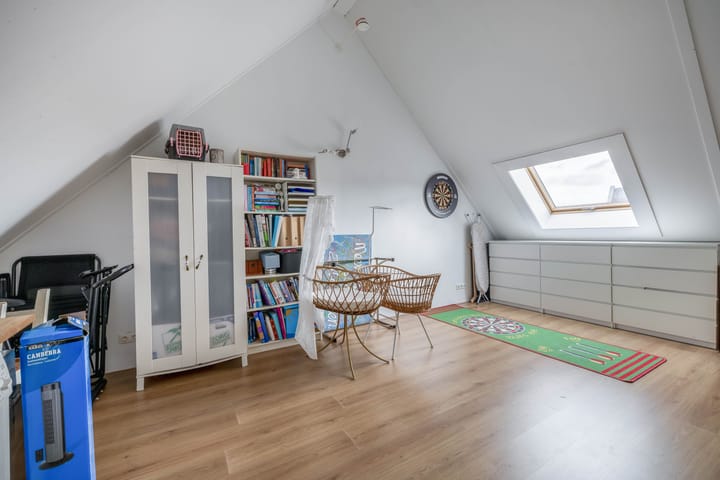 Photo 19 of Dotterbloempad 6