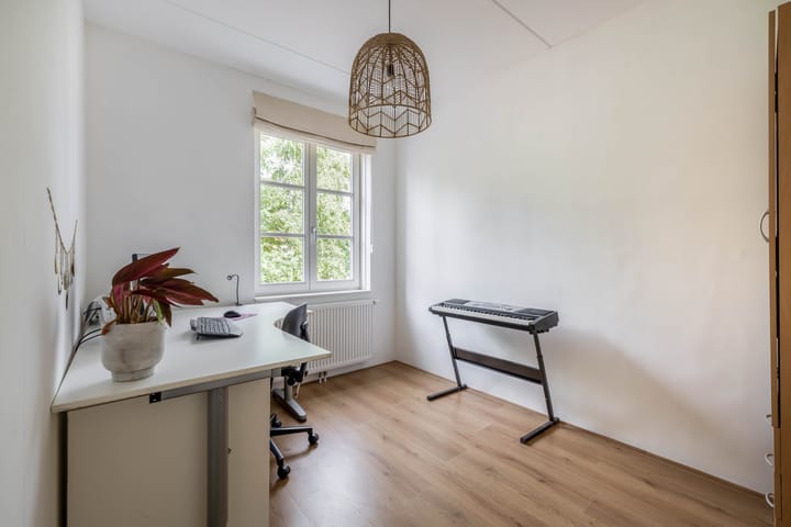 Photo 16 of Dotterbloempad 6