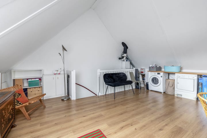 Photo 18 of Dotterbloempad 6