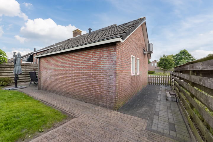 Foto 33 van Kamperfoelie 4