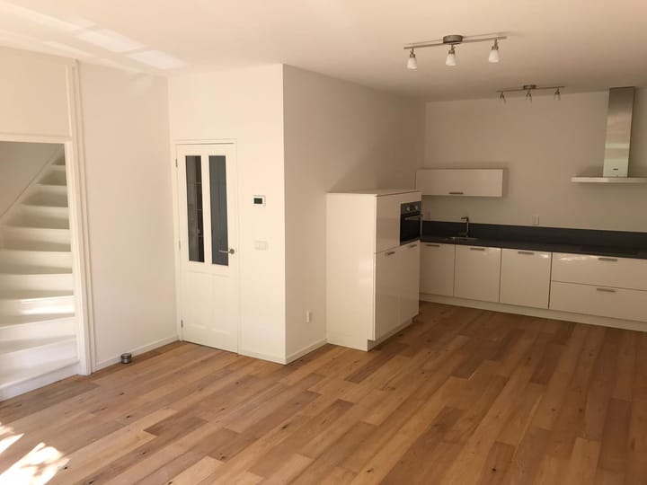 Photo 4 of Walenburgerweg 97-B02