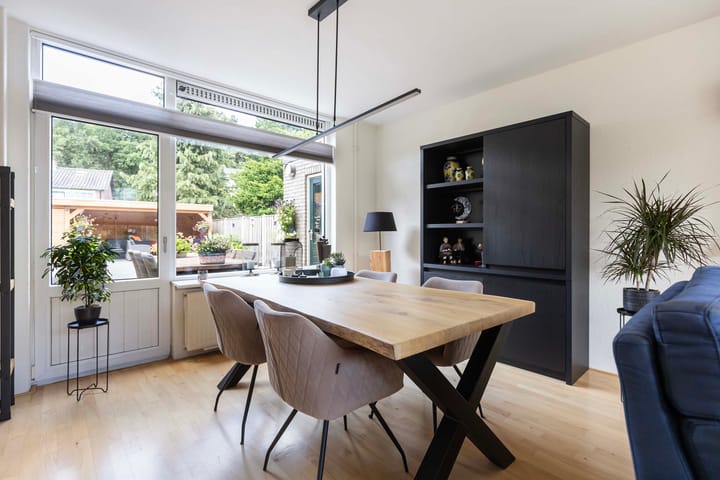 Photo 11 of Tonissenlaan 11