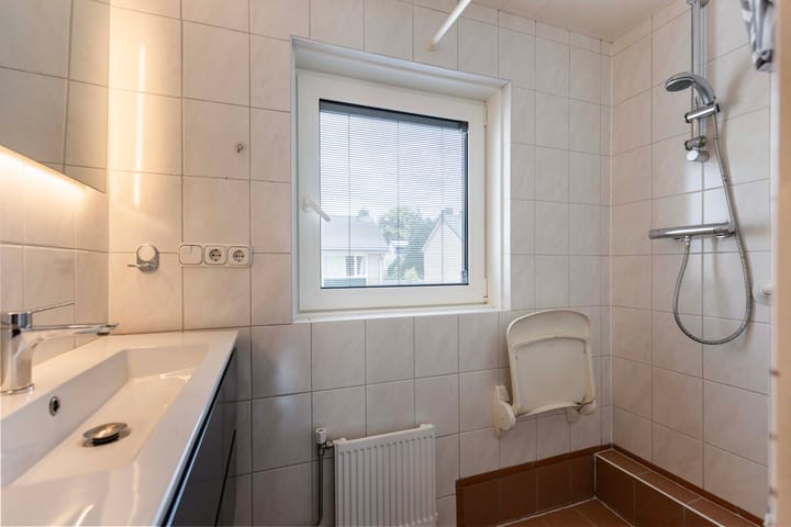 Photo 24 of Tonissenlaan 11