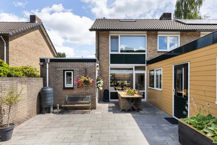 Photo 30 of Tonissenlaan 11