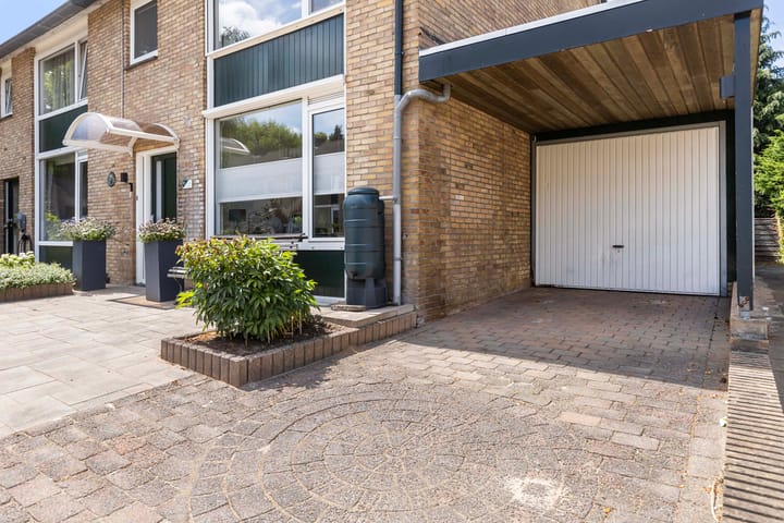 Photo 31 of Tonissenlaan 11