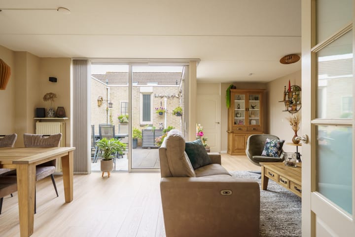 Foto 11 van Gladioolweg 21